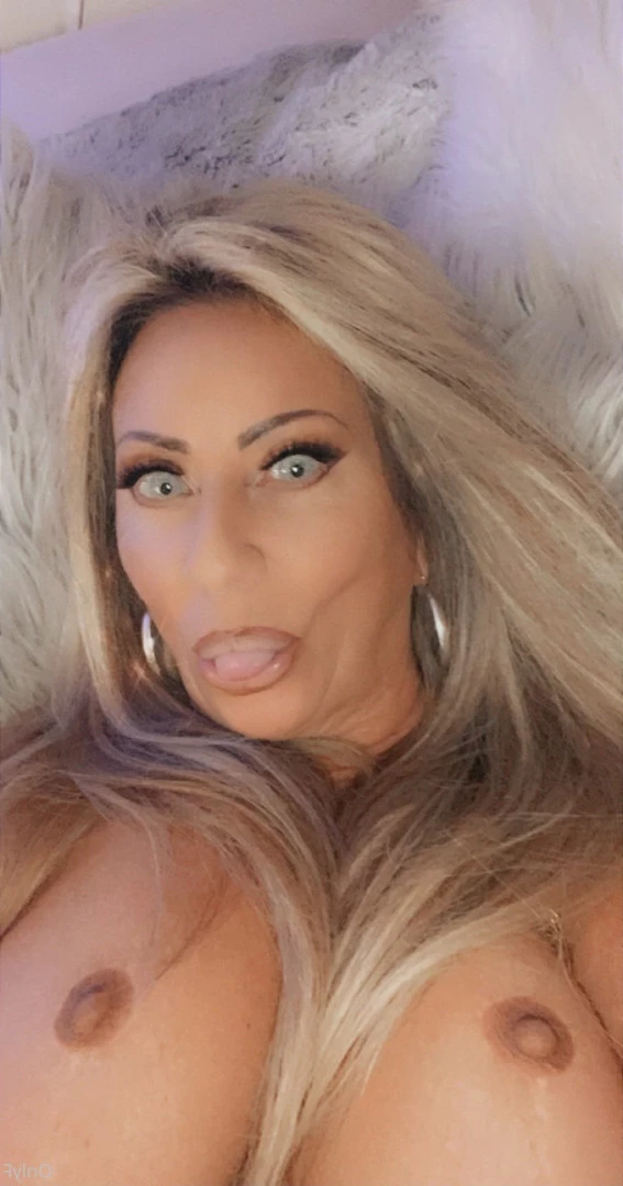 Queen Tots [ hottotrottots ] Onlyfans leaked photo 8501586 on Hotleaks.tv