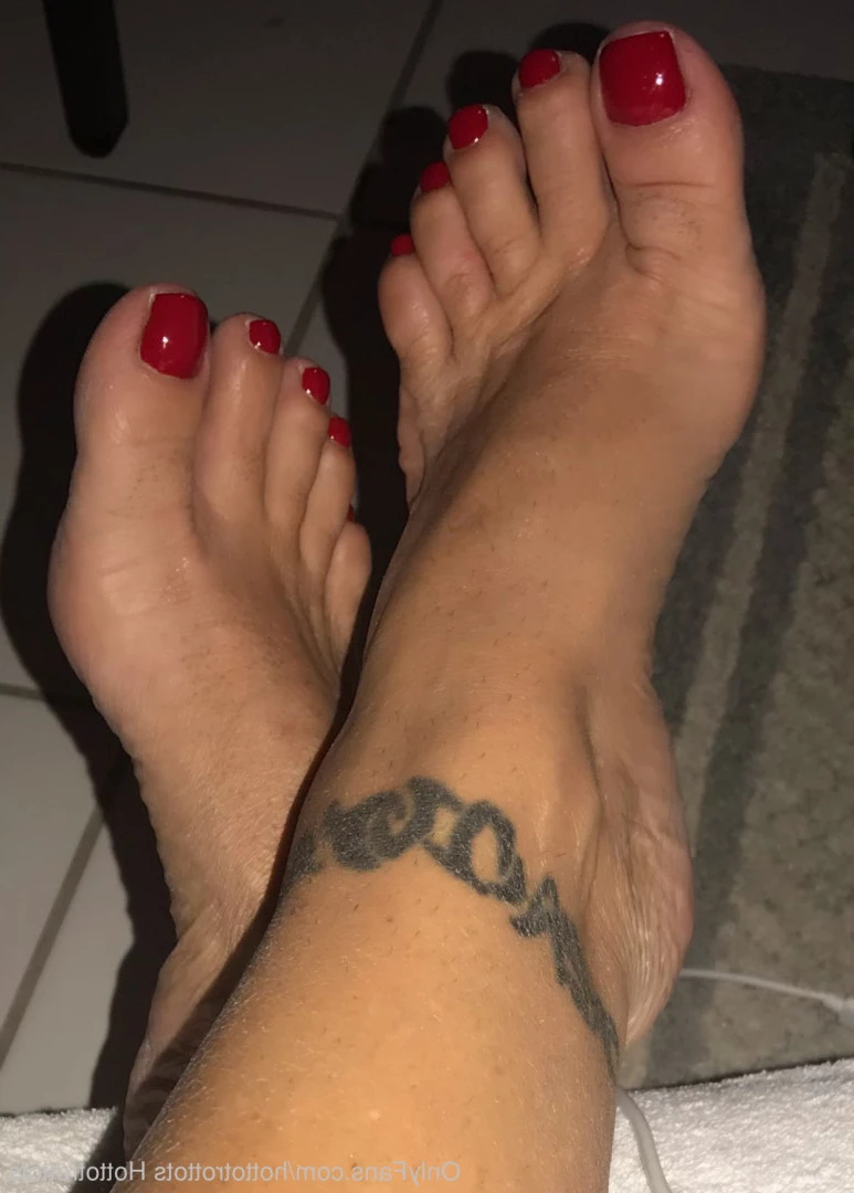 Queen Tots [ hottotrottots ] Onlyfans leaked photo 8502752 on Hotleaks.tv