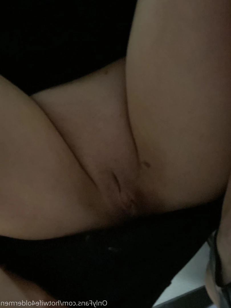 Hotwife4oldmen [ hotwife4oldermen ] Onlyfans leaked photo 8508549 on Hotleaks.tv