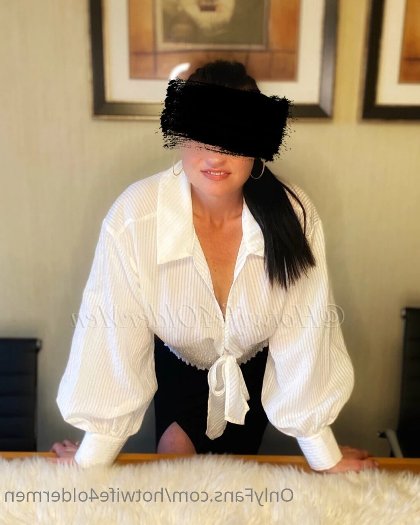 Hotwife4oldmen [ hotwife4oldermen ] Onlyfans leaked photo 8510005 on Hotleaks.tv