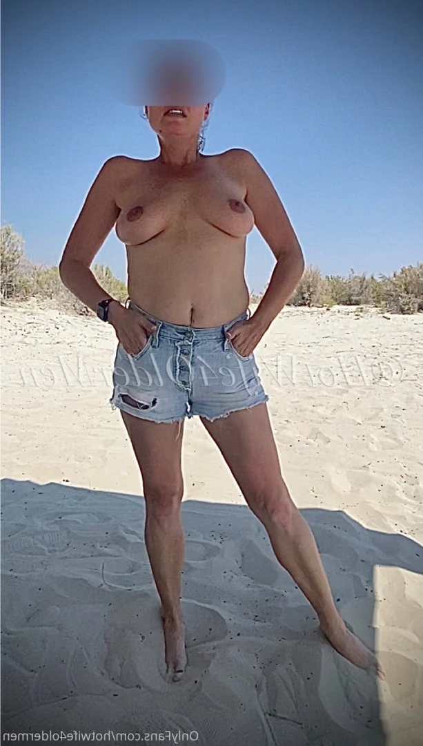 Hotwife4oldmen [ hotwife4oldermen ] Onlyfans leaked photo 8511462 on Hotleaks.tv