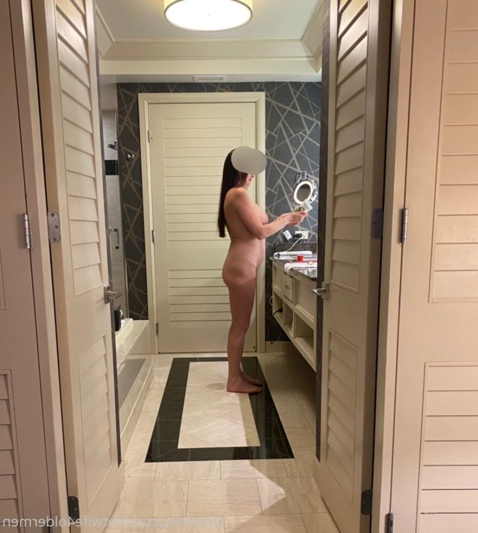 Hotwife4oldmen [ hotwife4oldermen ] Onlyfans leaked photo 8515484 on Hotleaks.tv