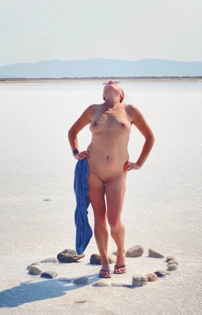 Hotwife4oldmen [ hotwife4oldermen ] Onlyfans leaked photo 8518777 on Hotleaks.tv