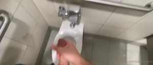 Jason [ hungmilitarycock ] Onlyfans leaked video 18205505 on Hotleaks.tv