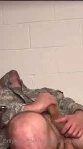 Jason [ hungmilitarycock ] Onlyfans leaked video 18205517 on Hotleaks.tv