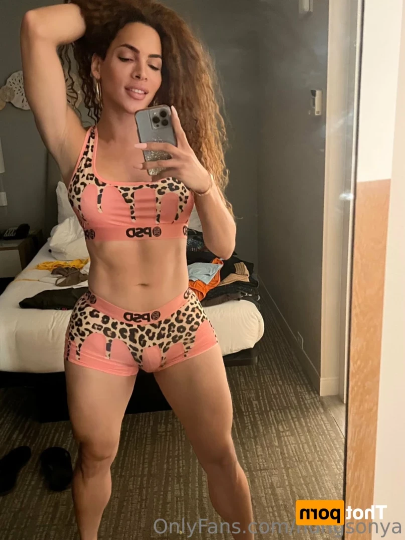 SonyaHung [ hungsonya ] Onlyfans leaked photo 15524764 on Hotleaks.tv