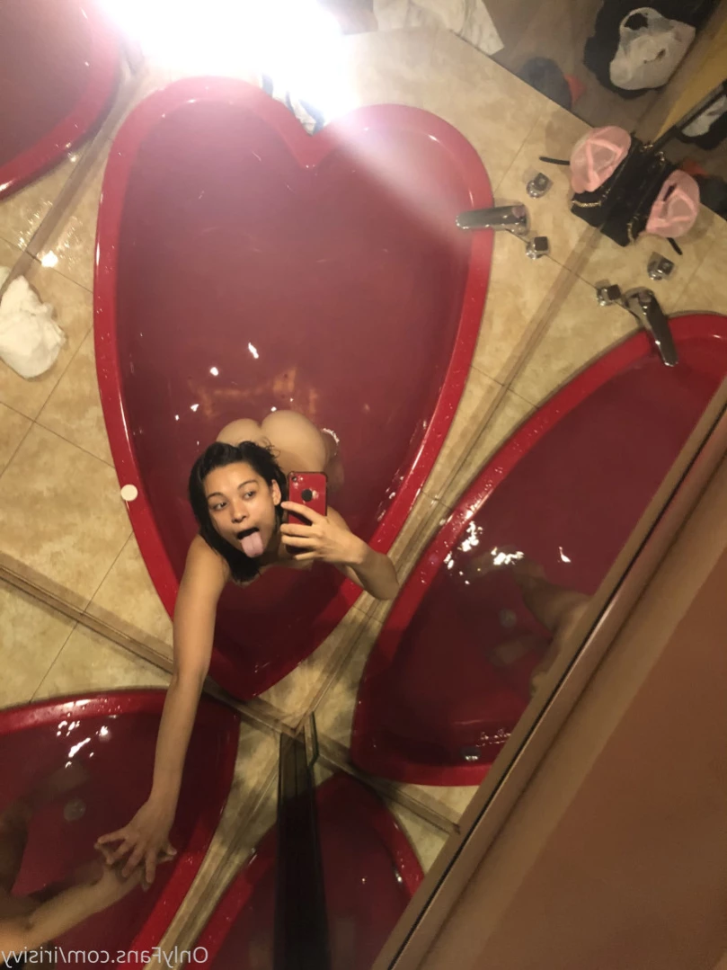irisivy Onlyfans leaked photo 13215673 on Hotleaks.tv