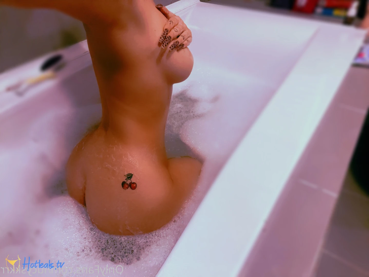 Lucy [ lucyskkrr ] Onlyfans leaked photo 14488707 on Hotleaks.tv