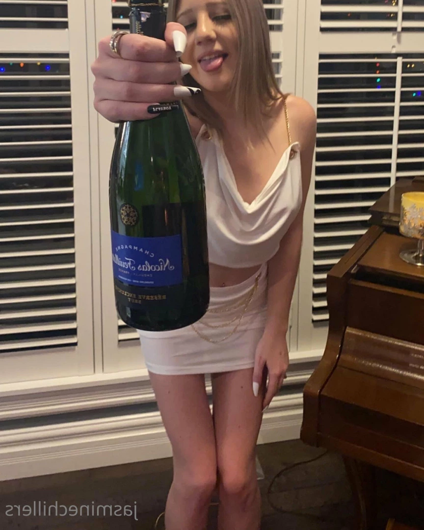 Jasmine Chillers 💋 𝑻𝑶𝑷  𝟮% [ jasminebabbyy ] Onlyfans leaked photo 8507719 on Hotleaks.tv