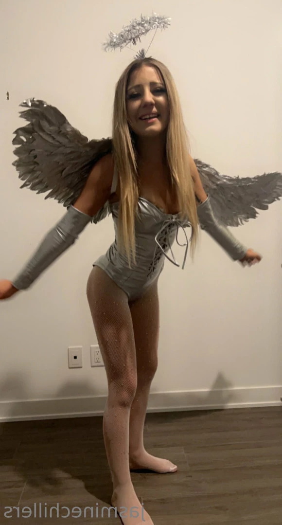 Jasmine Chillers 💋 𝑻𝑶𝑷  𝟮% [ jasminebabbyy ] Onlyfans leaked photo 13165637 on Hotleaks.tv