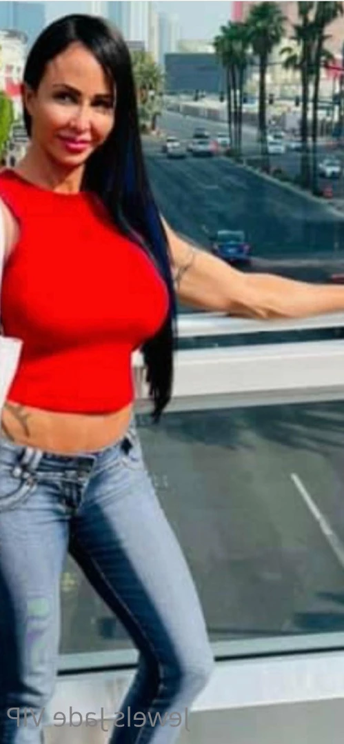 Jewels Jade [ jewels_jade_vip ] Onlyfans leaked photo 13173135 on Hotleaks.tv