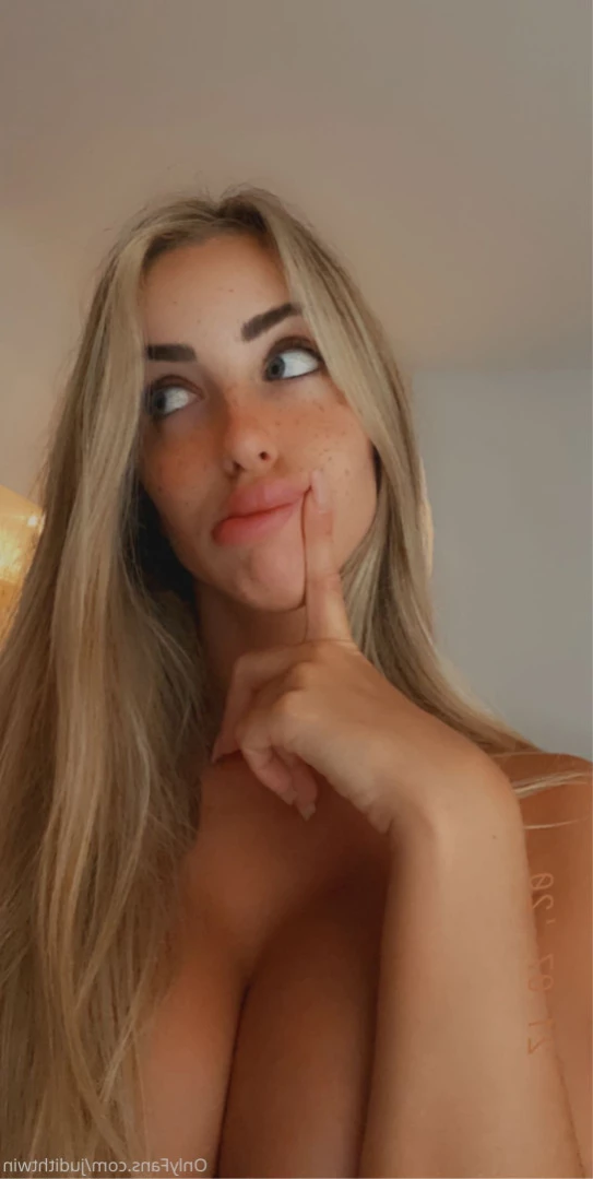Judith [ judithtwins ] Onlyfans leaked photo 15370894 on Hotleaks.tv