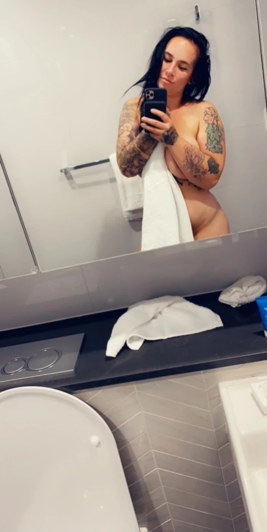 justyouraveragemum😻 [ justyouraveragemum_x ] Onlyfans leaked photo 13273225 on Hotleaks.tv
