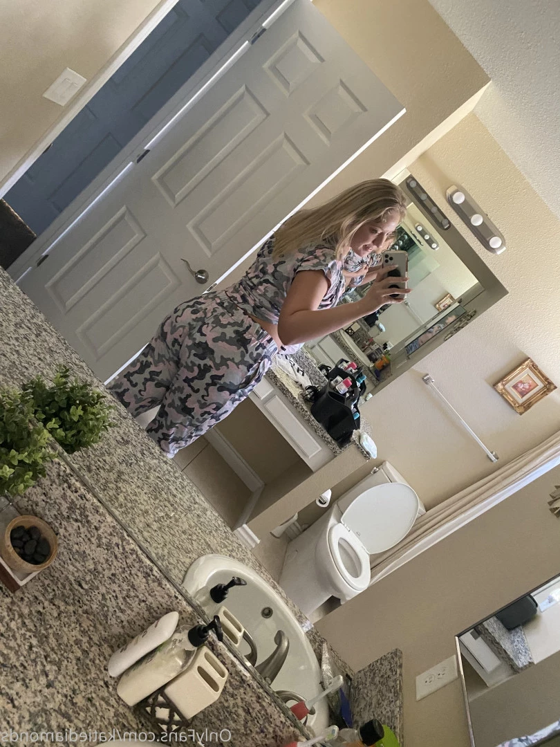 Katie Diamonds [ katiediamondsfree ] Onlyfans leaked photo 8683800 on Hotleaks.tv