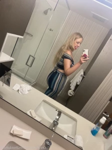 8689922