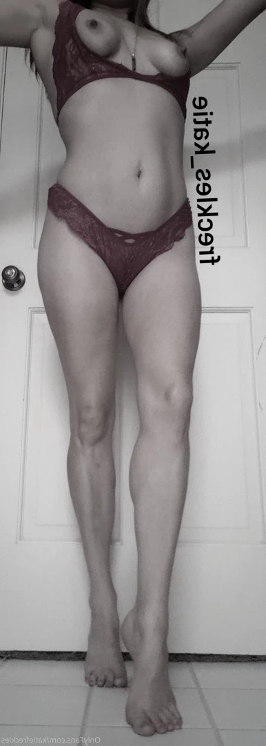 Katie Freckles 💋 [ katiefreckles ] Onlyfans leaked photo 10193942 on Hotleaks.tv