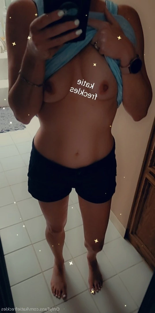 Katie Freckles 💋 [ katiefreckles ] Onlyfans leaked photo 10207367 on Hotleaks.tv