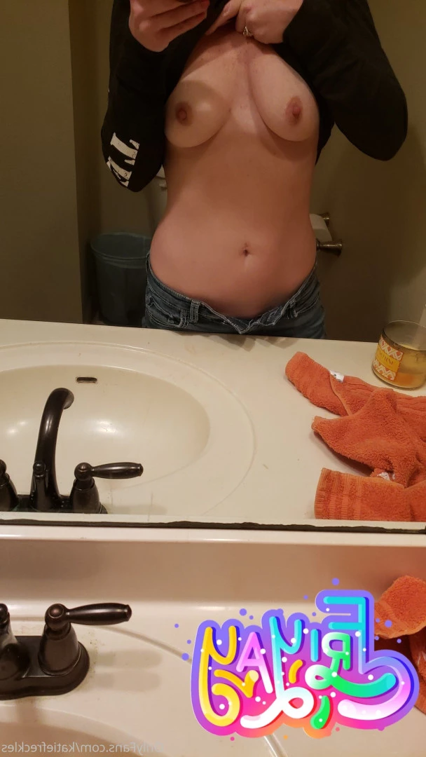 Katie Freckles 💋 [ katiefreckles ] Onlyfans leaked photo 10209412 on Hotleaks.tv