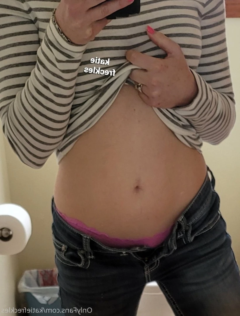 Katie Freckles 💋 [ katiefreckles ] Onlyfans leaked photo 10210296 on Hotleaks.tv