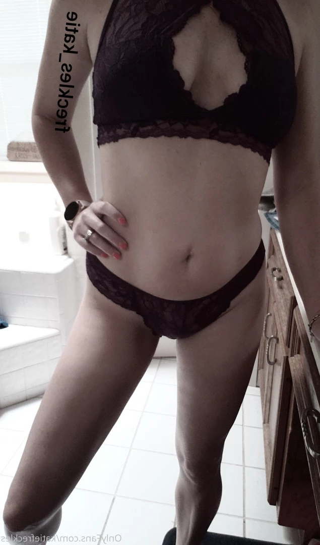 Katie Freckles 💋 [ katiefreckles ] Onlyfans leaked photo 10214924 on Hotleaks.tv
