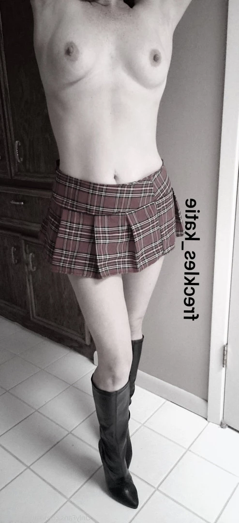 Katie Freckles 💋 [ katiefreckles ] Onlyfans leaked photo 10220883 on Hotleaks.tv