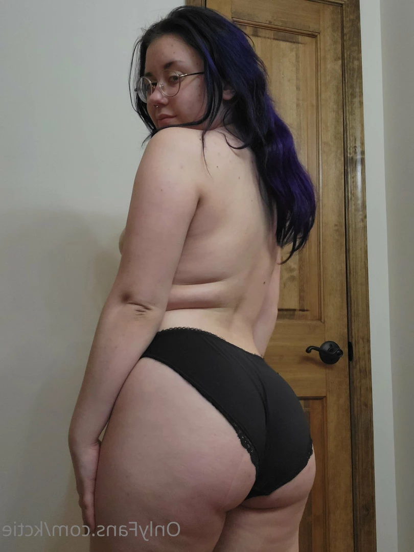 Katie [ kctie ] Onlyfans leaked photo 8618725 on Hotleaks.tv
