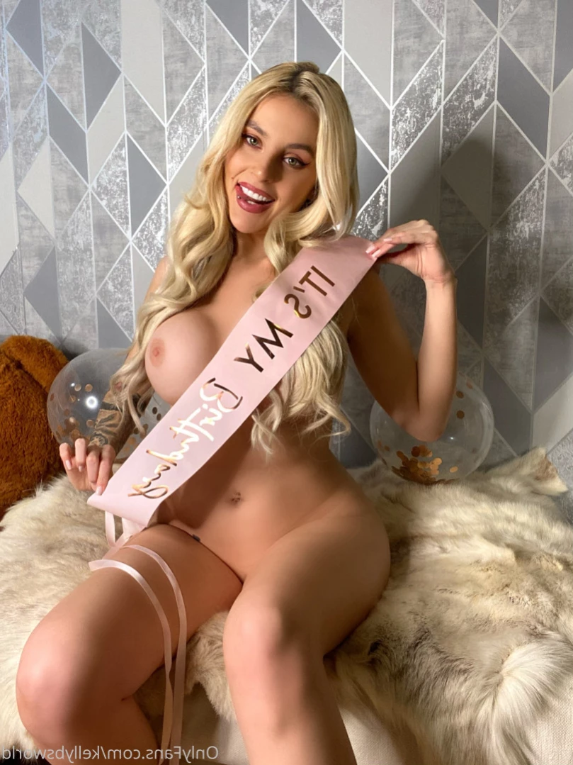Kelly [ yourbombshellkel ] Onlyfans leaked photo 11558810 on Hotleaks.tv