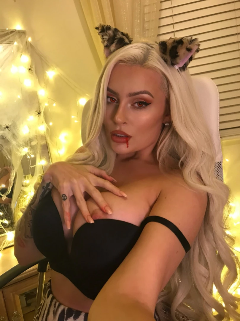 Kelly [ yourbombshellkel ] Onlyfans leaked photo 11558827 on Hotleaks.tv
