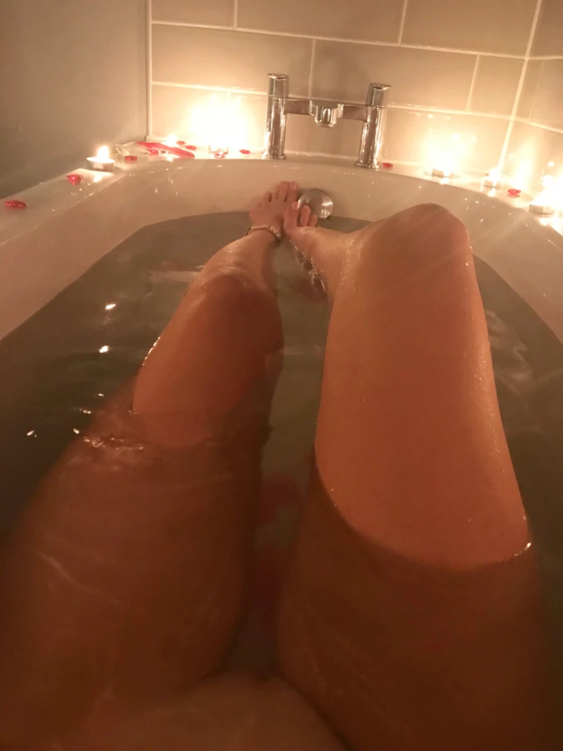 Kelly [ yourbombshellkel ] Onlyfans leaked photo 13939487 on Hotleaks.tv