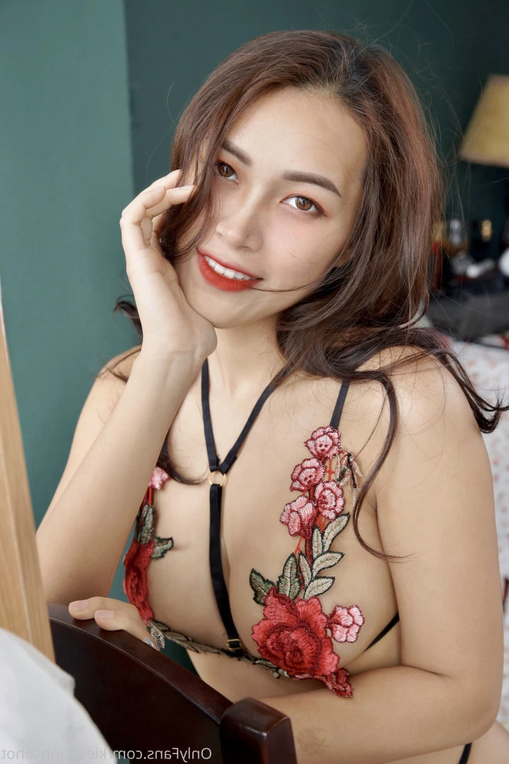 Kiều Oanh 💋 [ kieuoanhsohot ] Onlyfans leaked photo 8465810 on Hotleaks.tv