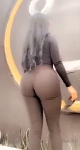 10370769