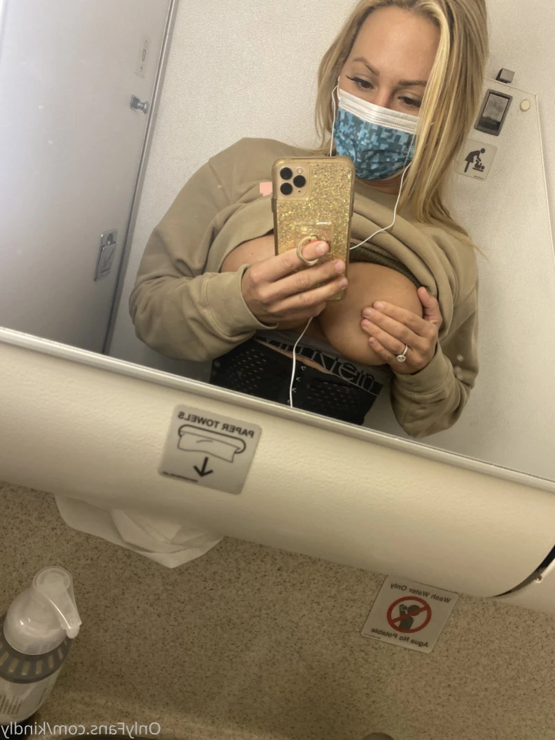 kindly myers [ kindly ] Onlyfans leaked photo 11519758 on Hotleaks.tv