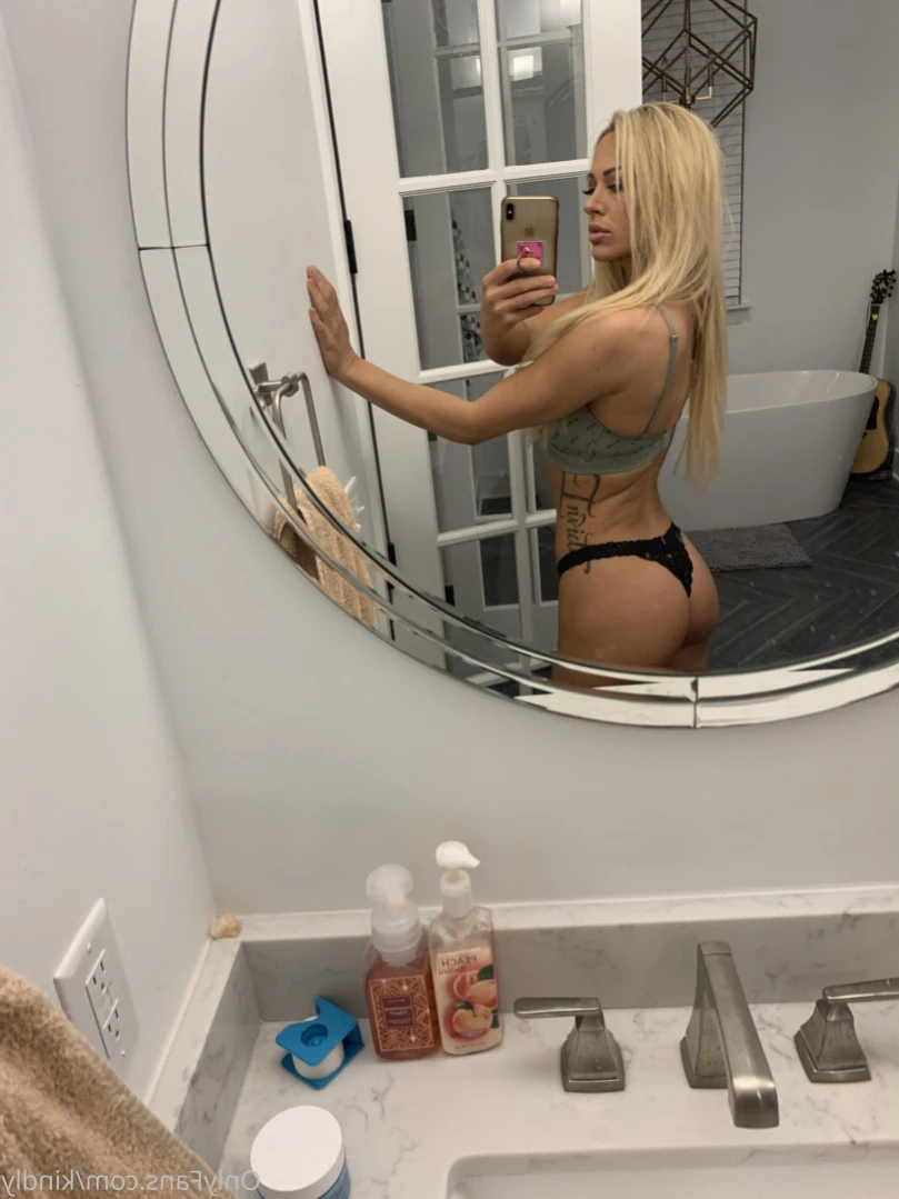 kindly myers [ kindly ] Onlyfans leaked photo 12414588 on Hotleaks.tv