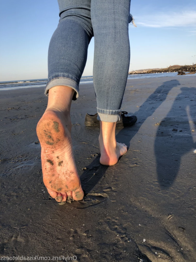 Kissable Toes [ kissabletoess ] Onlyfans leaked photo 10929564 on Hotleaks.tv