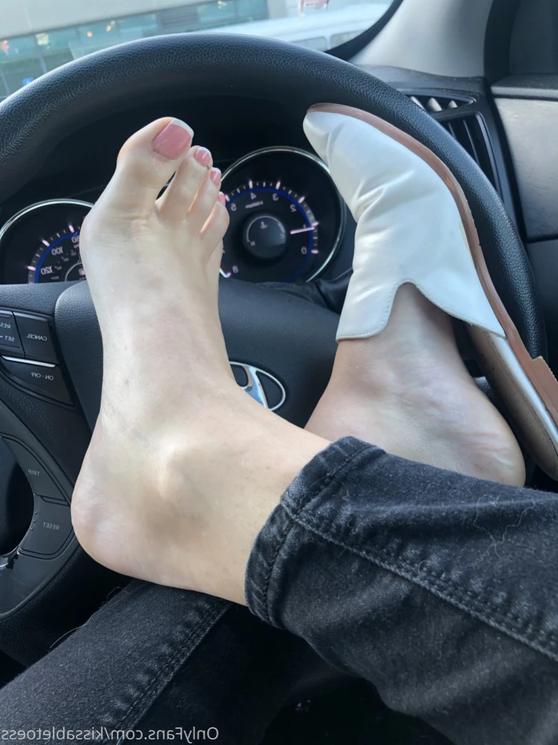 Kissable Toes [ kissabletoess ] Onlyfans leaked photo 11364365 on Hotleaks.tv