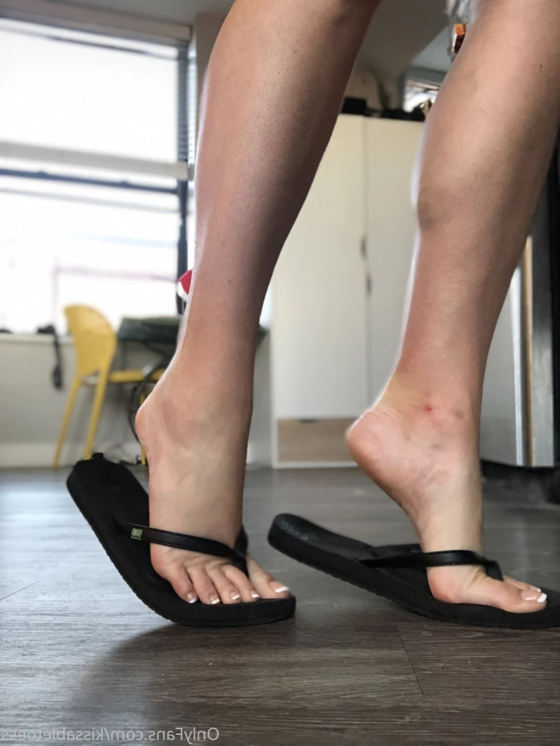 Kissable Toes [ kissabletoess ] Onlyfans leaked photo 11517454 on Hotleaks.tv