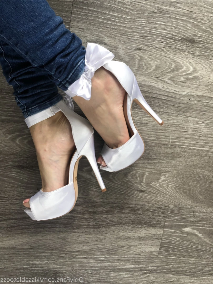 Kissable Toes [ kissabletoess ] Onlyfans leaked photo 11517613 on Hotleaks.tv