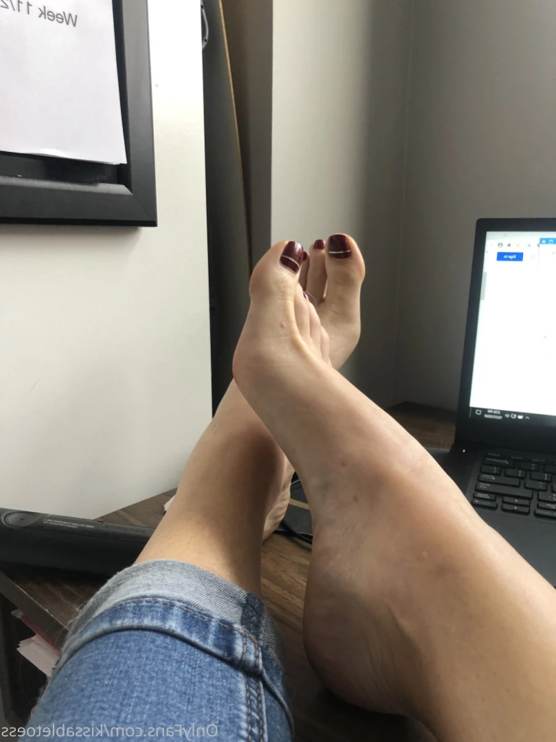 Kissable Toes [ kissabletoess ] Onlyfans leaked photo 11522514 on Hotleaks.tv