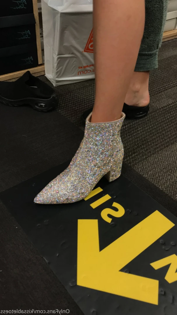 Kissable Toes [ kissabletoess ] Onlyfans leaked photo 13381702 on Hotleaks.tv