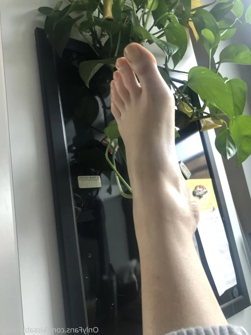 Kissable Toes [ kissabletoess ] Onlyfans leaked photo 13940012 on Hotleaks.tv