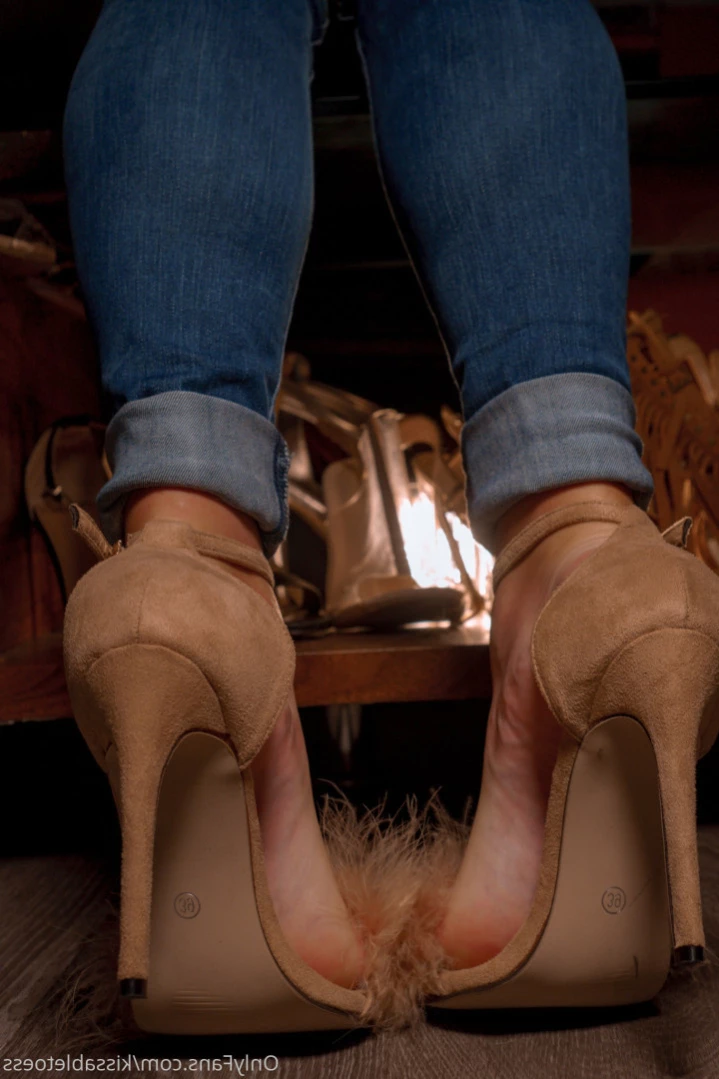 Kissable Toes [ kissabletoess ] Onlyfans leaked photo 14040306 on Hotleaks.tv