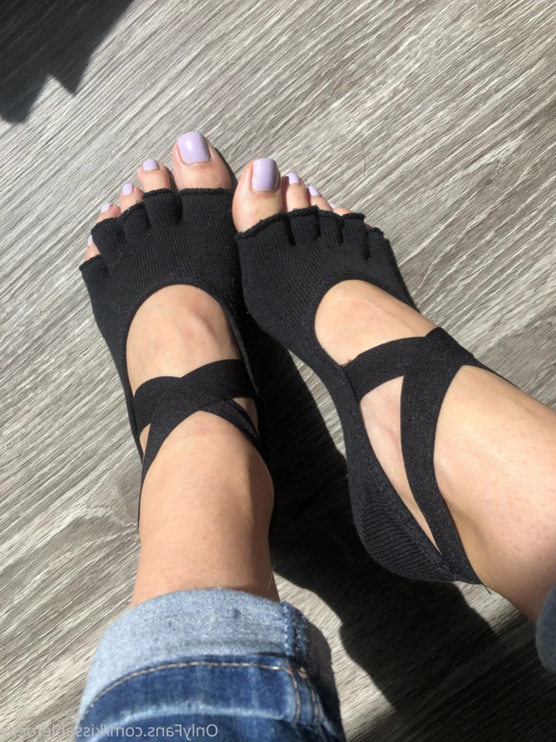Kissable Toes [ kissabletoess ] Onlyfans leaked photo 14606328 on Hotleaks.tv