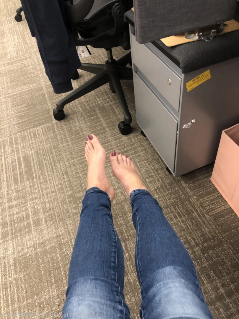 Kissable Toes [ kissabletoess ] Onlyfans leaked photo 14730203 on Hotleaks.tv