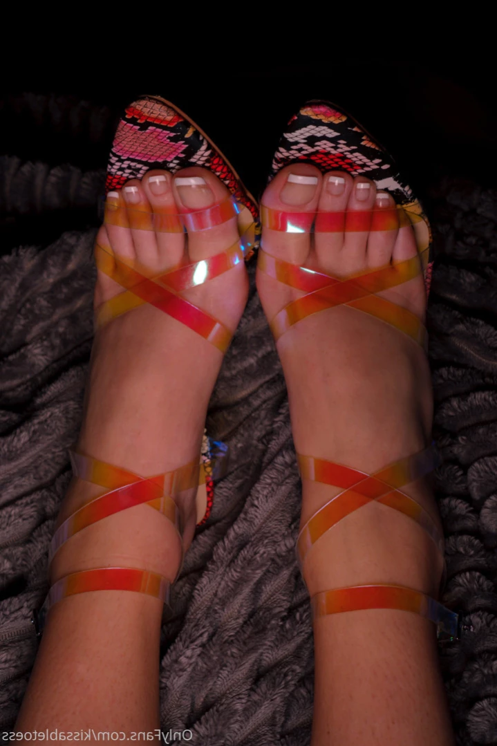 Kissable Toes [ kissabletoess ] Onlyfans leaked photo 15505975 on Hotleaks.tv