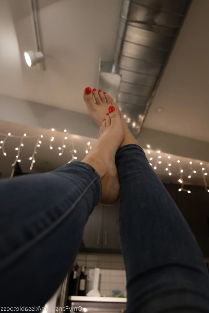 Kissable Toes [ kissabletoess ] Onlyfans leaked photo 15816071 on Hotleaks.tv