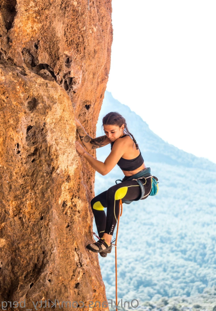 Kitty Berg 🏔1st nude climber [ kitty_berg ] Onlyfans leaked photo 11340385 on Hotleaks.tv