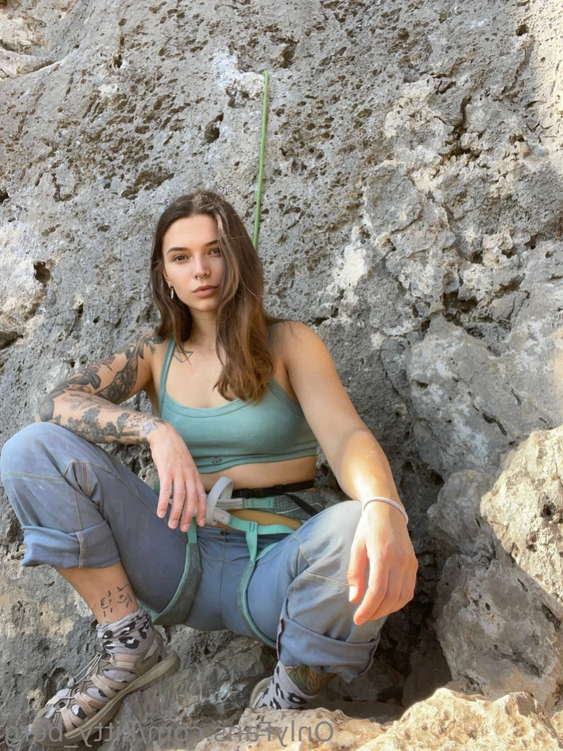 Kitty Berg 🏔1st nude climber [ kitty_berg ] Onlyfans leaked photo 11527062 on Hotleaks.tv