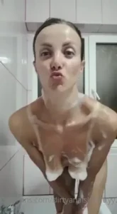 10368922
