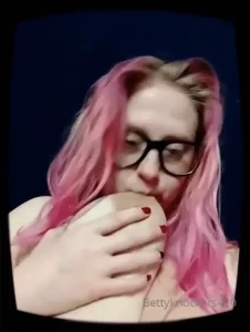 💚🌺BettyKnockers420 NOPPV!💚🌺 [ knockers420 ] Onlyfans leaked video 10368649 on Hotleaks.tv