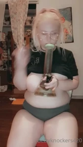 💚🌺BettyKnockers420 NOPPV!💚🌺 [ knockers420 ] Onlyfans leaked video 10368668 on Hotleaks.tv